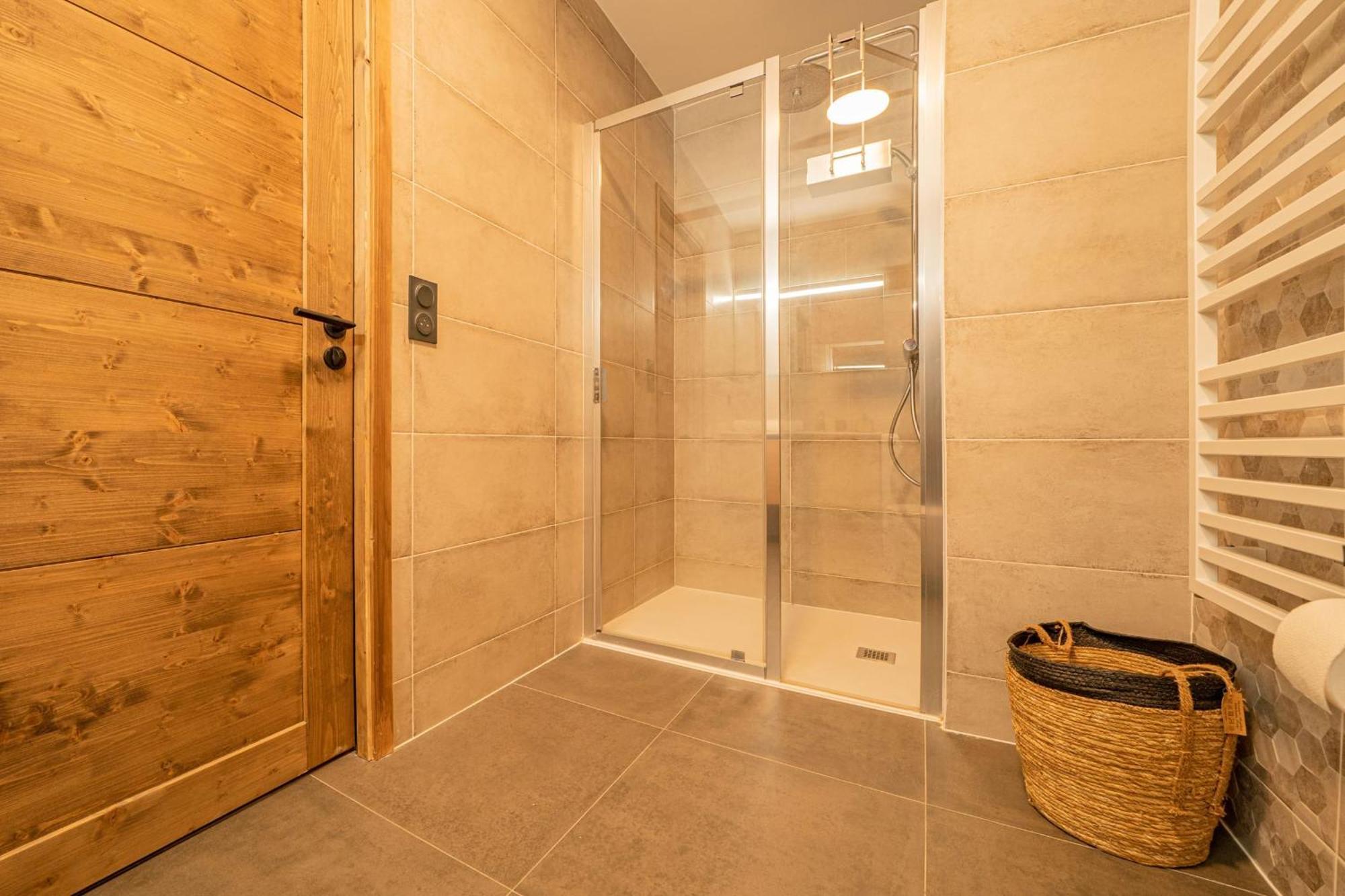 שאמוני Perle Blanche - Brand New 2 Bedroom Apartment Perfectly Located מראה חיצוני תמונה